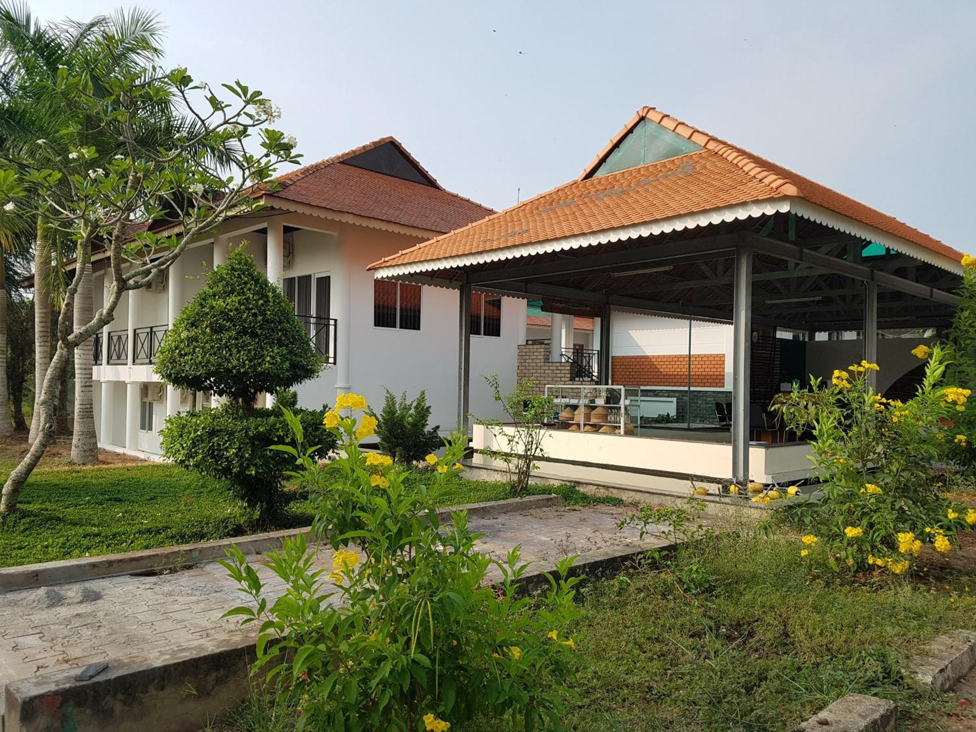 Kdl Lang Noi Tan Lap - Tan Lap Floating Village Moc Hoa Exterior photo